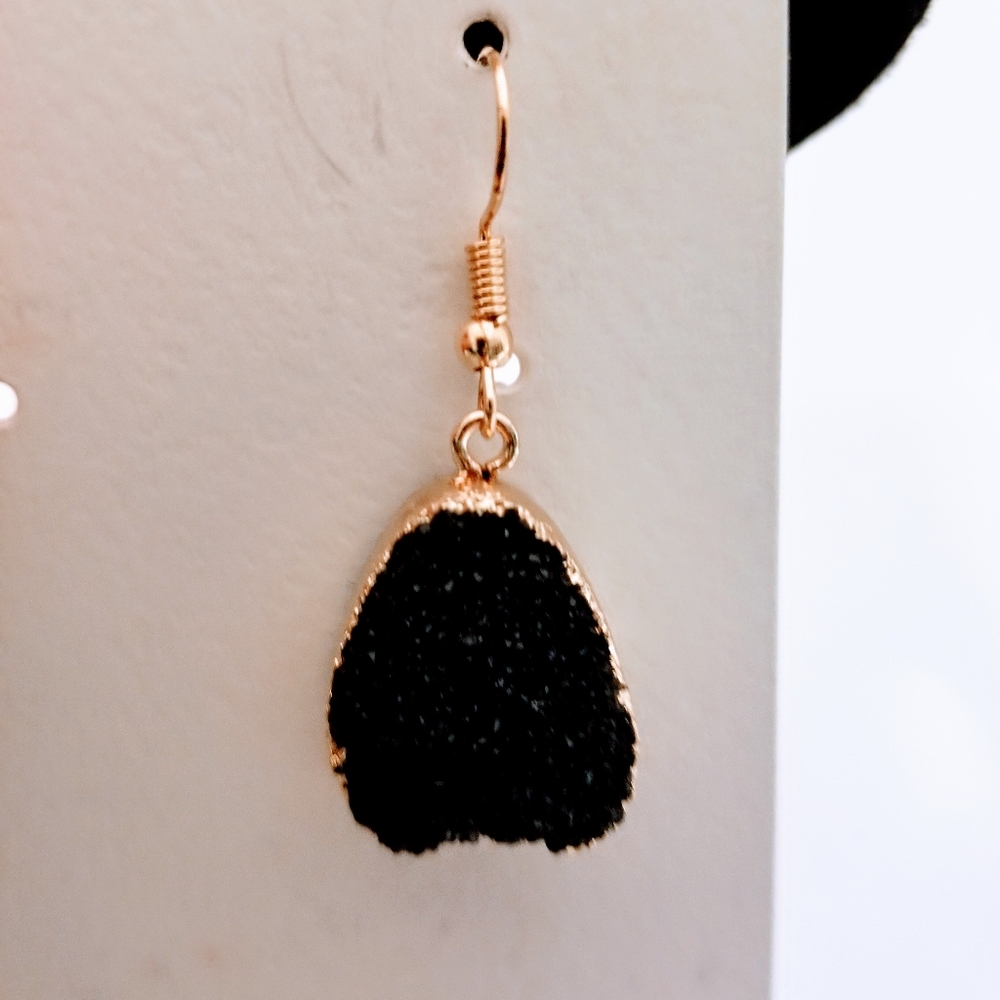 Black Stone Drop Earrings - Picture 2 of 5